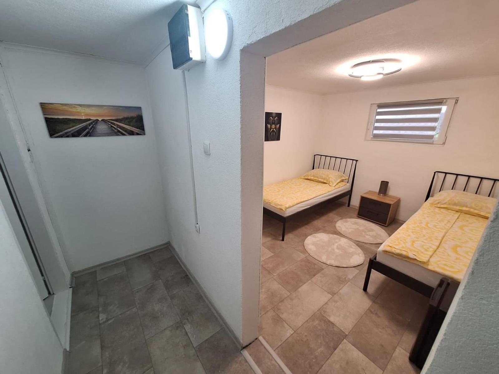 Fly & Stay Apartments Laktaši Екстериор снимка