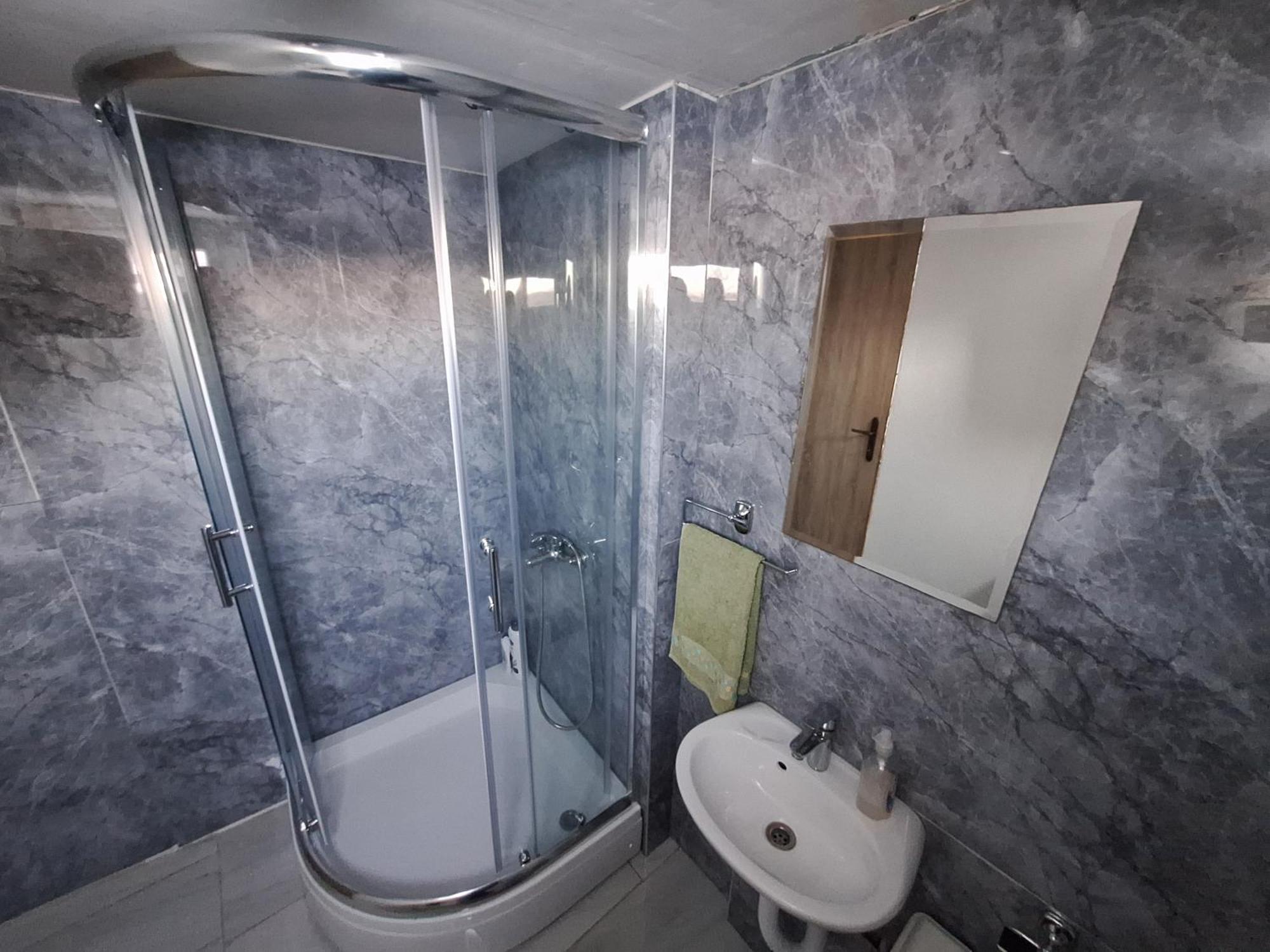 Fly & Stay Apartments Laktaši Екстериор снимка